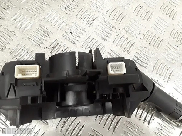 Mazda Schalter OEM GS1M66128 - Gebrauchter Zustand image 3