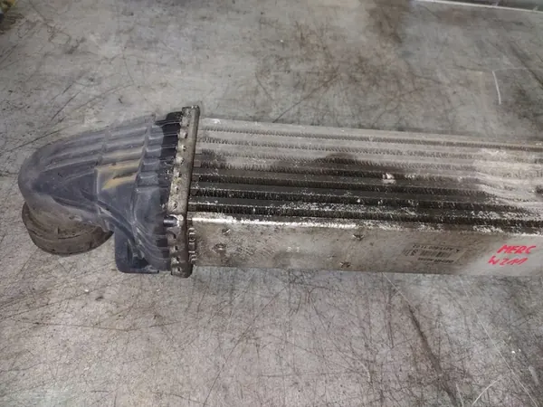 INTERCOOLER MERCEDES W211 W219 3.0 CDI A2115001102 image 10