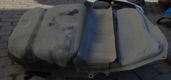 Tank-Einfüllstutzen OEM MLVIIIEU1 für Mitsubishi Lancer image 10