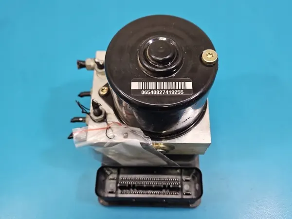 Gebrauchte ABS-Pumpe OEM 6771487 für BMW E87 image 4
