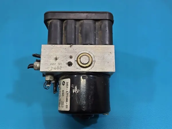 Gebrauchte ABS-Pumpe OEM 6771487 für BMW E87 image 6