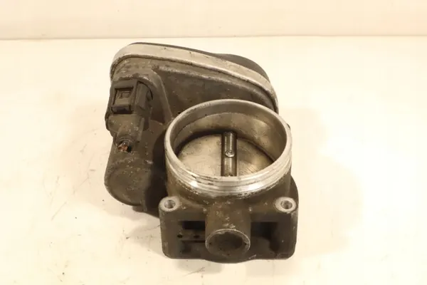 BMW E87 120i Throttle Body 1439580-06 image 2