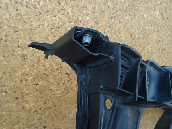 Reforço frontal AUDI Q3 8U 2011-2018 8U0805594D image 7