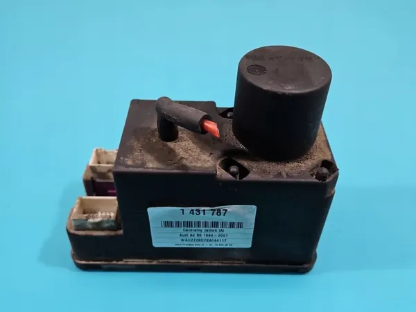 Pompe de verrouillage central OEM 4A0862257J Audi A4 B5 image 6