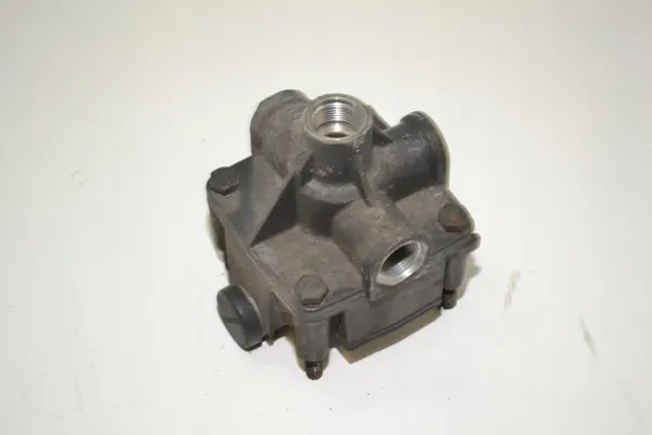 Wabco releventtiili OEM A0054299544 Mercedes Actros image 3