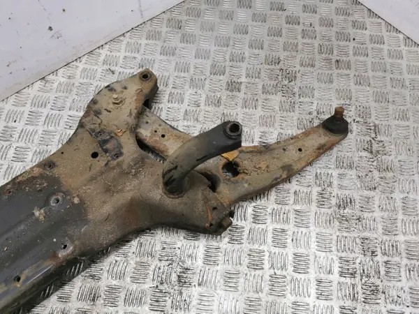 Vorderes Hilfsrahmen Citroen C-Crosser 2011 OEM AMD189313 image 4
