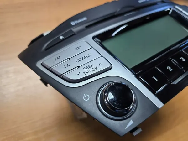 OEM 96160-2Y730TAN CD MP3 Bluetooth-radio Hyundaiille image 4