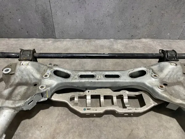 Kelkka Mercedes AMG GT C190 A190 W190 OEM A1906207601 image 3