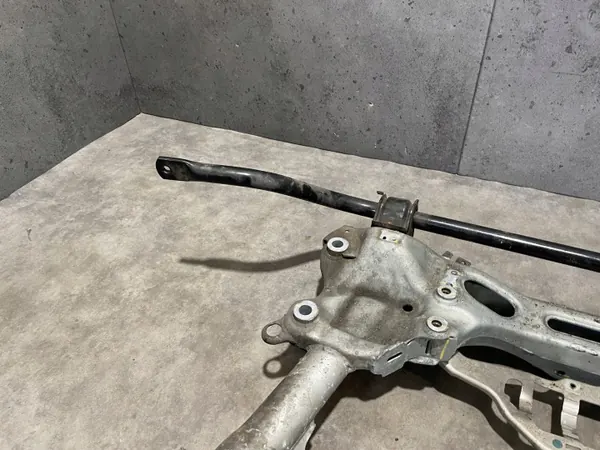 Kelkka Mercedes AMG GT C190 A190 W190 OEM A1906207601 image 4