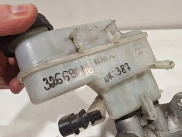 Pompe à frein OEM 32669046 pour Opel image 3