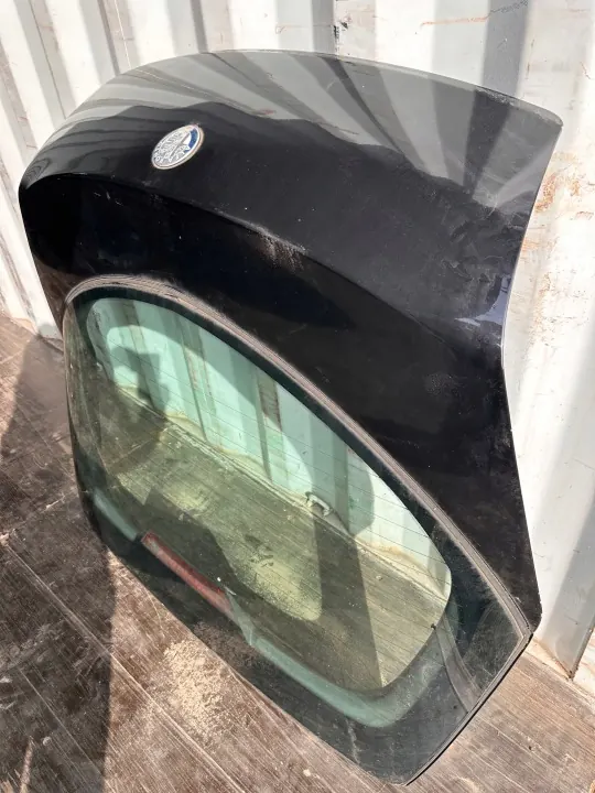 Vitre de coffre Alfa Romeo GT OEM - État utilisé image 3
