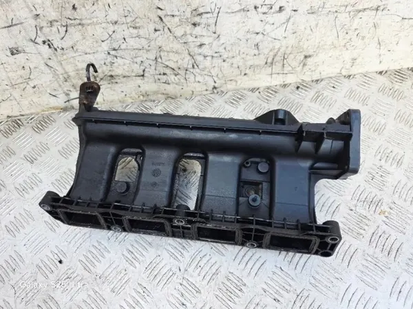 Gebruikte Nissan OE inlaatspruitstuk OEM 140030983R image 5