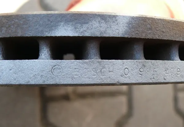 DISCOS DE FREIO DIANTEIROS BOSCH AUDI S6 A6 C5 image 4