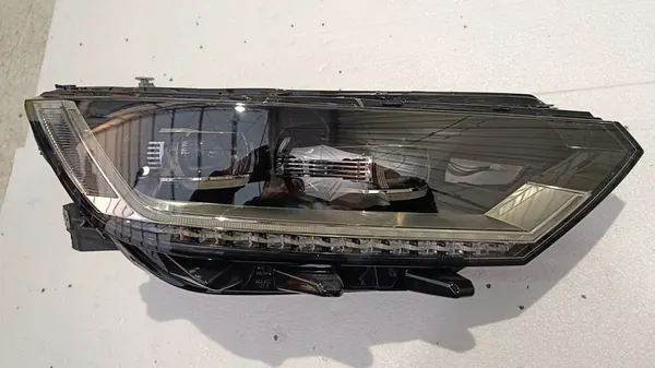 VW Passat B8 Oikea Etuvalaisin Full LED 3G1941114A image 2