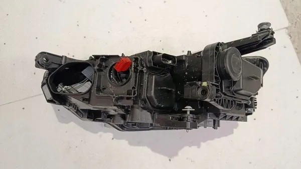 VW Passat B8 Oikea Etuvalaisin Full LED 3G1941114A image 9