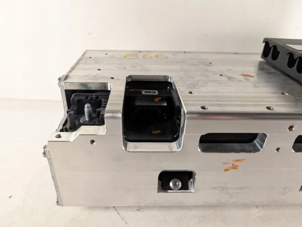 Audi A8 D5 50TDI 48V Akku OEM 4N0915441E image 10