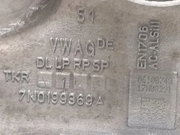 VW Passat B7 Vorderachsträger OEM 7N0199369A image 3