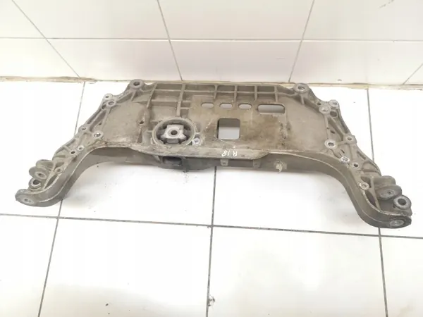 VW Passat B7 Vorderachsträger OEM 7N0199369A image 6