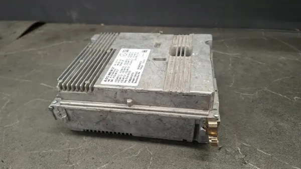 Mercedes Radio GPS Tuner OEM A0124466421 - Gebruikt image 2