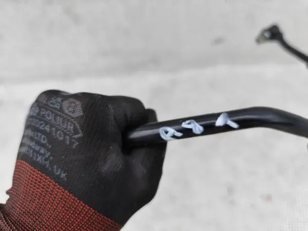 Audi A8 D3 3.0 TDI Getriebeölleitung OEM 4E0317818L image 4