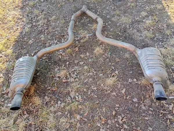 Mercedes W212 Lift Achterdemper OEM WYDECH TŁUMNIK image 2