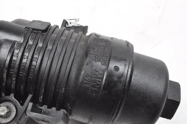 MINI Ölfiltergehäuse Basis OEM 8580412 - Gebraucht image 7