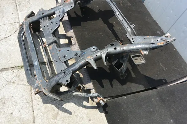 Framfjäderbalk BMW X5 E70 E71 LIFT image 8