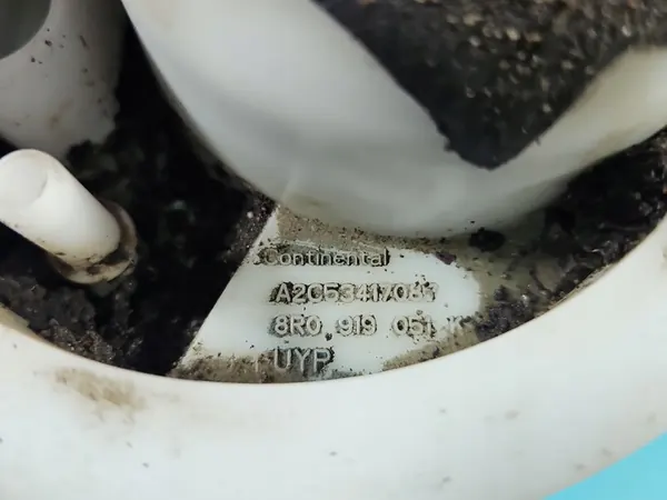 Brandstofpomp Audi Q5 08- 2.0 TFSI 8R0919051K image 4