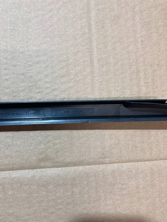 SEAT Alhambra II Frontscheibenleiste Rechts OEM 7N0854328CORI. image 9