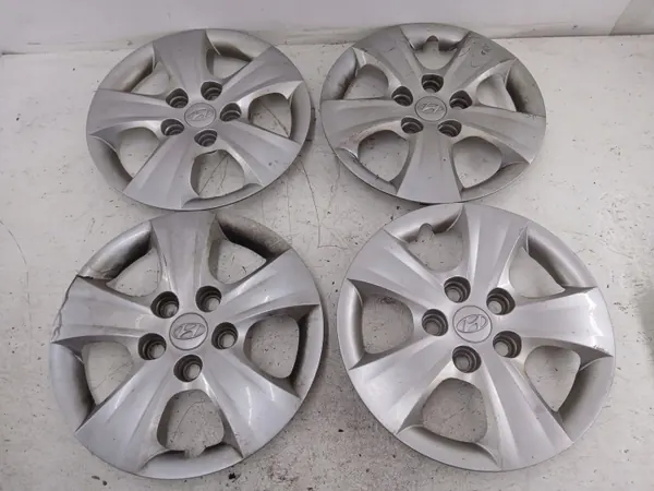 Hyundai i30 i40 i20 Napakapselit Set 529602R000 15" image 5