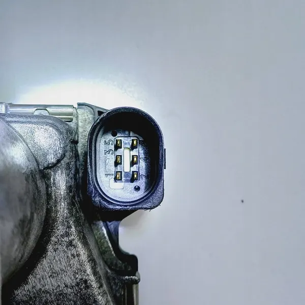 Corpo de borboleta VW Golf IV 1.8 Turbo 06A133062C image 6