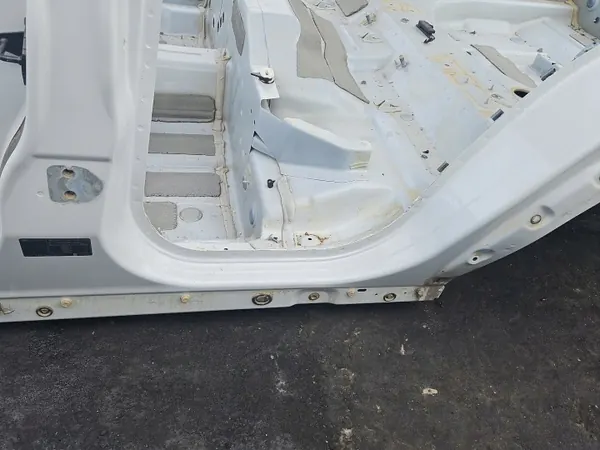 OEM IMPRK1554102 Vasen B-pilari Fuji Valkoinen image 3