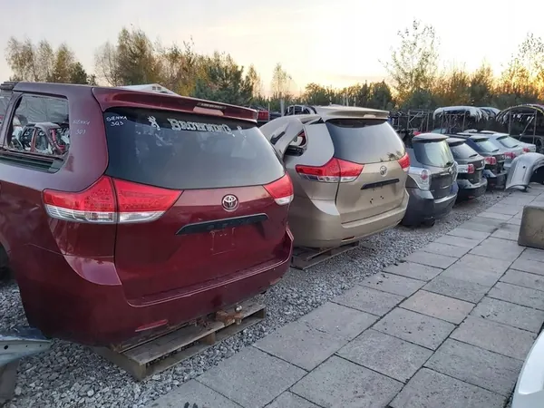 Raam schakelaar voorzijde links TOYOTA Sienna XL30 11-20 OEM 84040-08010 image 6