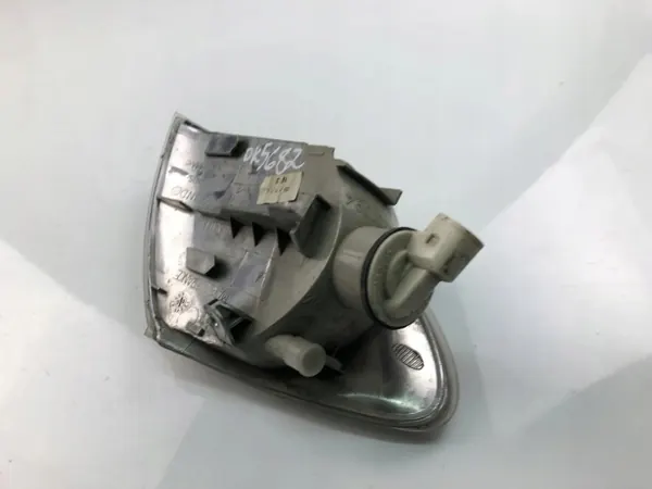 OEM 7700831466 Clignotant d'aile gauche Renault Megane I image 4