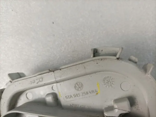 Hållare för bakljus höger VW Touran image 3