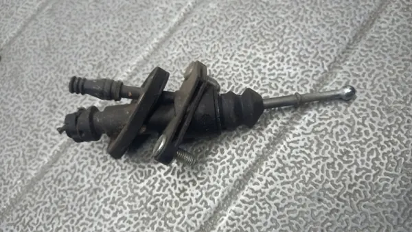 Kytkinpumpu Opel Corsa C 1.2B 3D 9126216 image 2