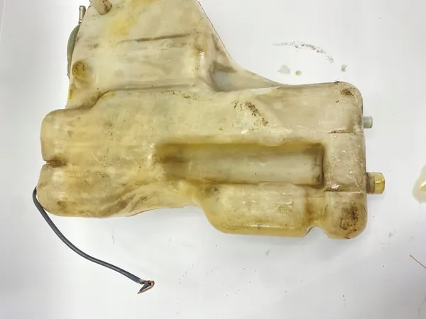 Pyyhkijännestepullon Mercedes W124 E250 E300 image 9