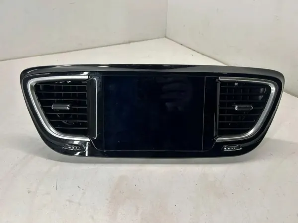 Écran de navigation Chrysler Pacifica OEM P68223456AD image 2