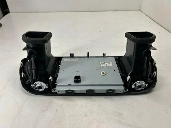Écran de navigation Chrysler Pacifica OEM P68223456AD image 10