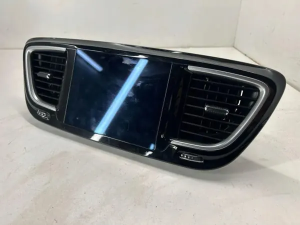 Écran de navigation Chrysler Pacifica OEM P68223456AD image 4