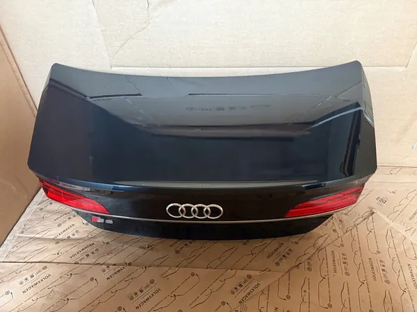 AUDI A8 S8 D4 LONG LIFT TAKAKANSI MATRIX VALOT OEM LX5R image 3