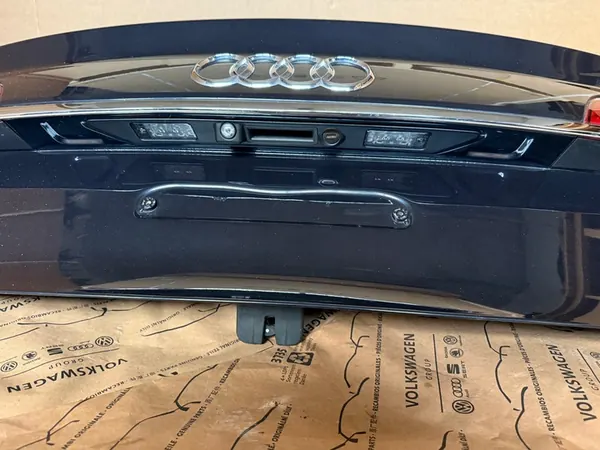 AUDI A8 S8 D4 LONG LIFT TAKAKANSI MATRIX VALOT OEM LX5R image 4