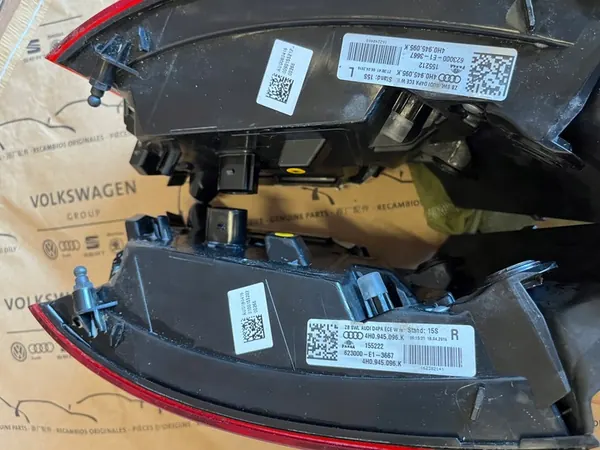 AUDI A8 S8 D4 LONG LIFT TAKAKANSI MATRIX VALOT OEM LX5R image 9