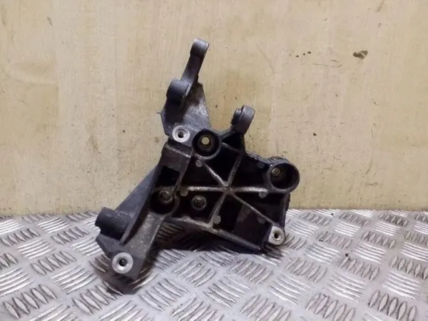 Ohjauspumpun kiinnitys OEM 059145169AD image 3