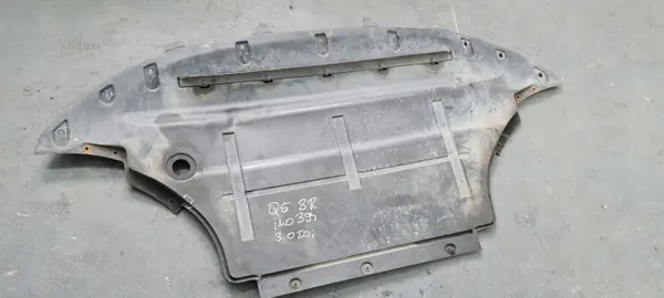 Couvercle Moteur OEM 8R0863821B pour Audi Q5 SQ5 image 2
