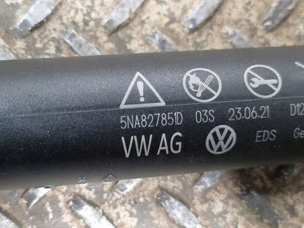 Volkswagen Tiguan Allspace 2022 Bakluckdämpare image 6