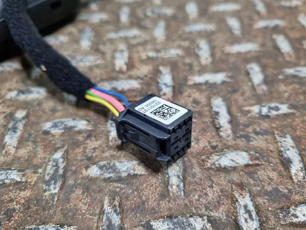 Volkswagen Tiguan Allspace 2022 Bakluckdämpare image 7