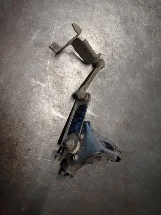 Mazda OE OLO712 Xenon-Scheinwerfer-Niveausensor Vorne image 2
