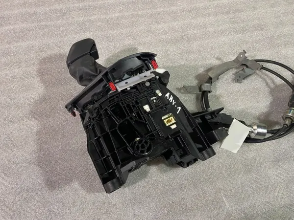 Toyota OEM 75M016 Versnellingspookkap - Bovenste image 4