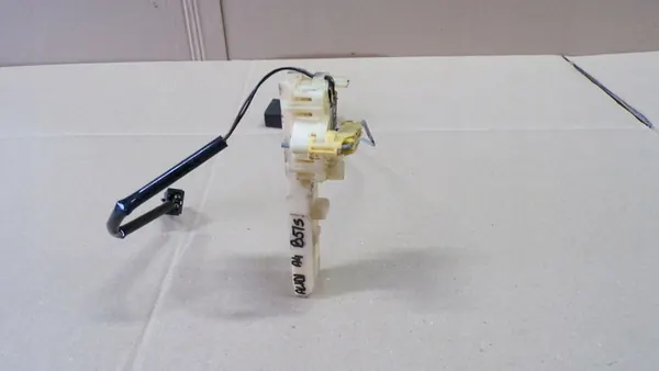 Capteur de niveau de carburant AUDI A4 B5 1.8 T 8D0919673C image 2